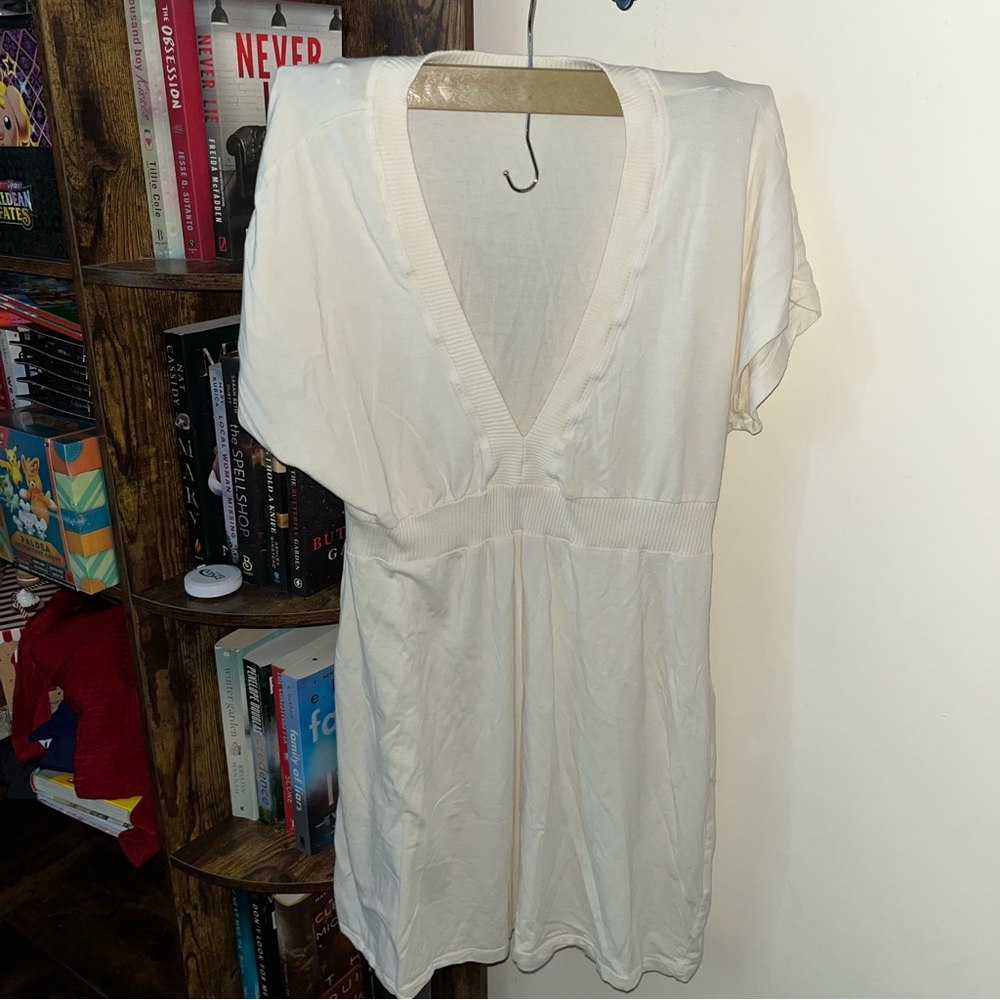 James Perse Ivory Cream V-Neck Dress